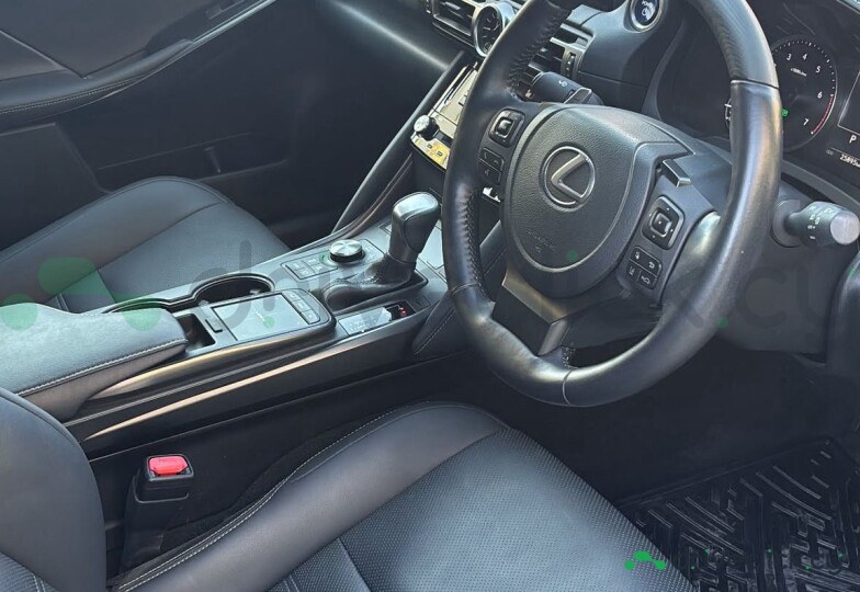 Lexus IS Black