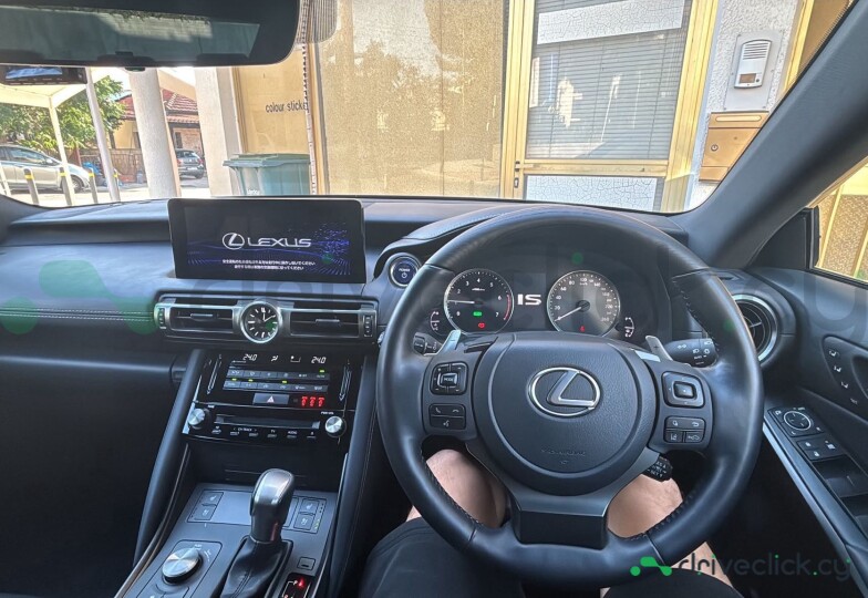 Lexus IS Black