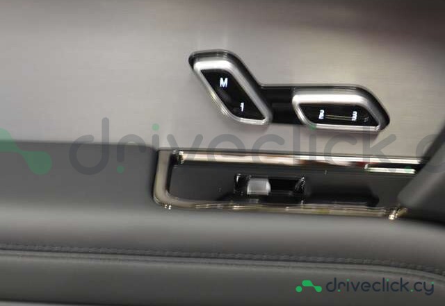 Land Rover Range Rover Sport Red