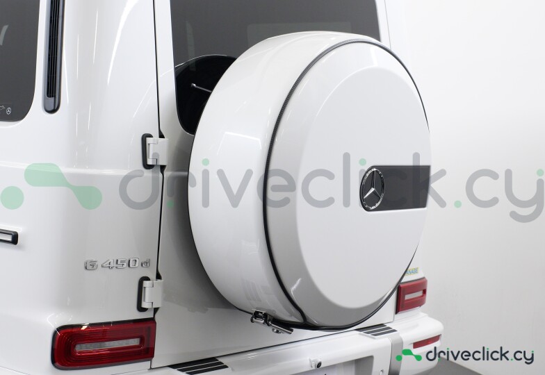 Mercedes G-class White