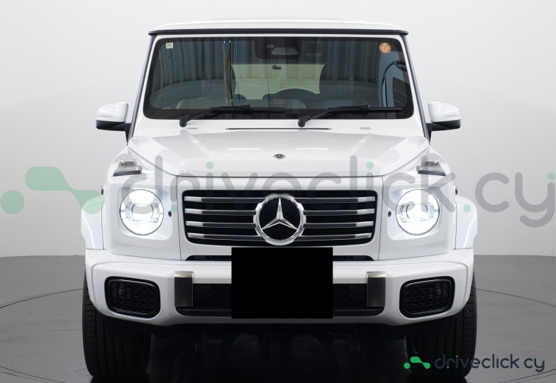 Mercedes G-class White