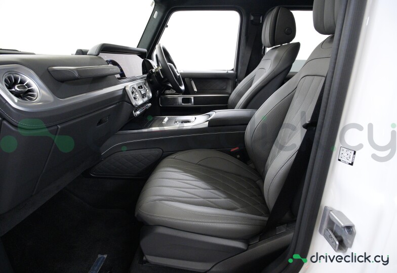 Mercedes G-class White