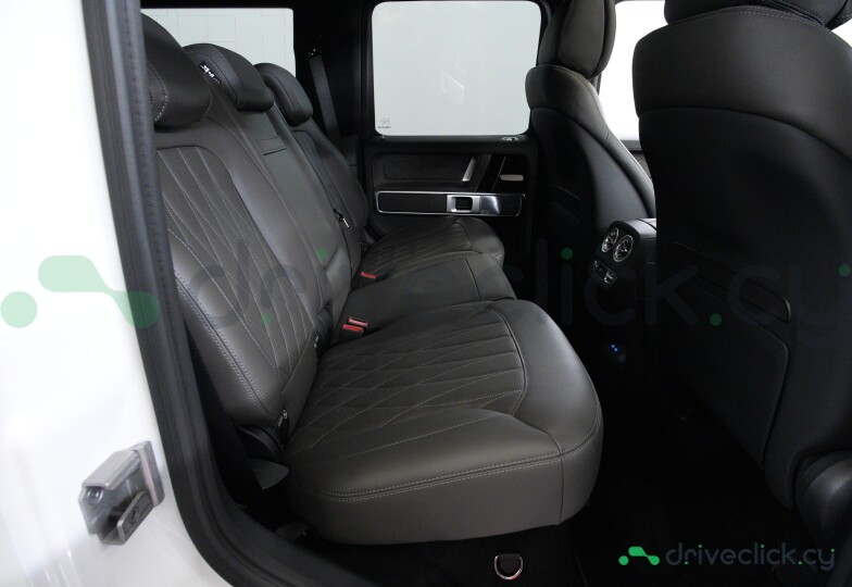 Mercedes G-class White