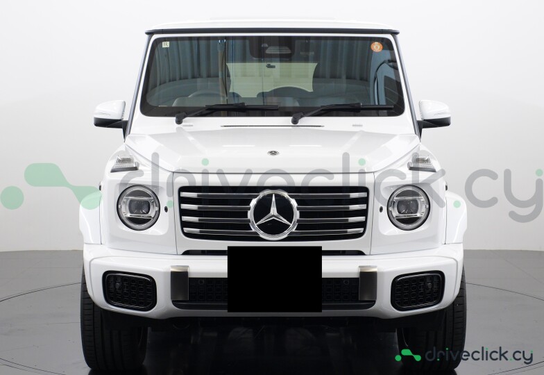 Mercedes G-class White