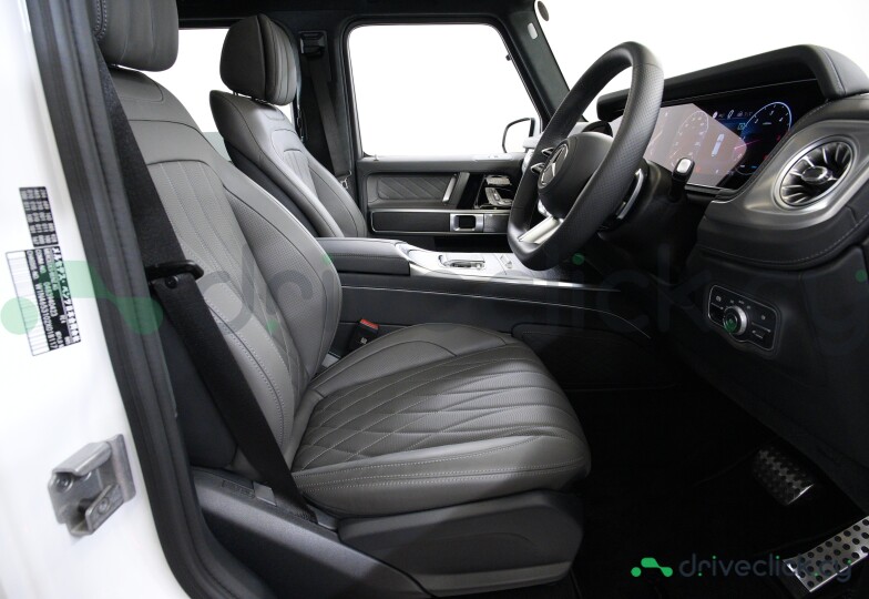 Mercedes G-class White