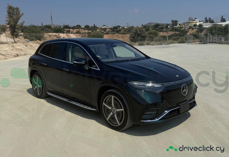 Mercedes EQS SUV Green
