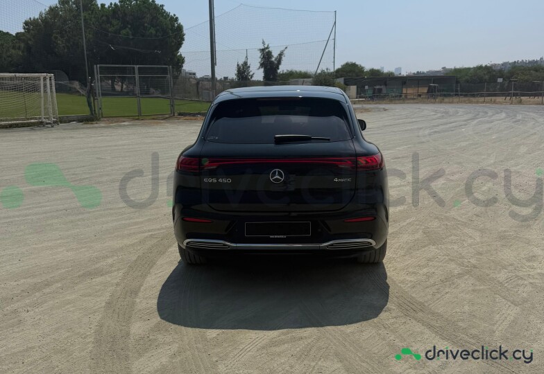 Mercedes EQS SUV Green