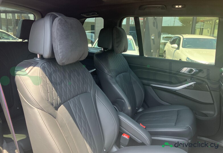 BMW X7 Black
