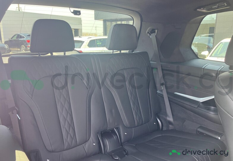BMW X7 Black
