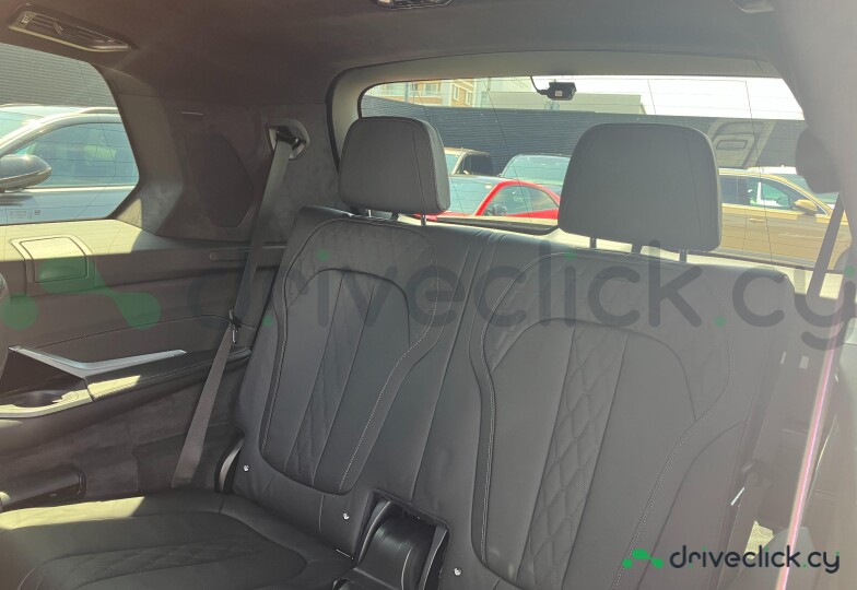 BMW X7 Black
