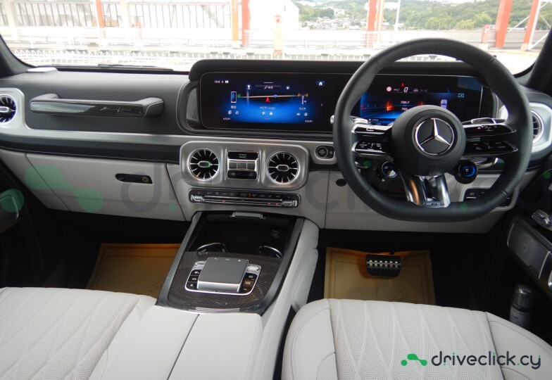 Mercedes G-class Black