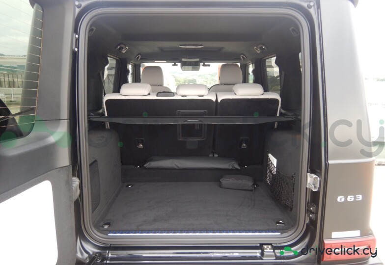 Mercedes G-class Black