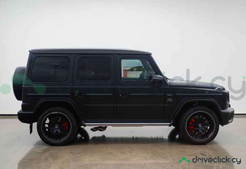 Mercedes G-class Black