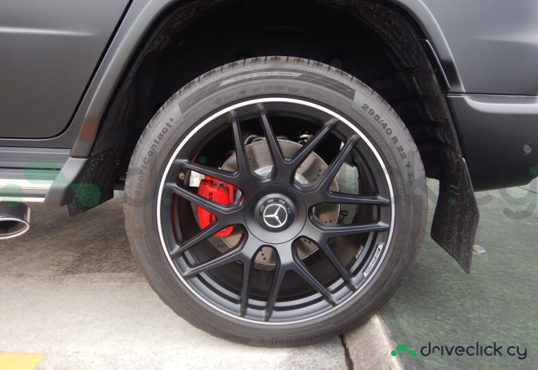 Mercedes G-class Black