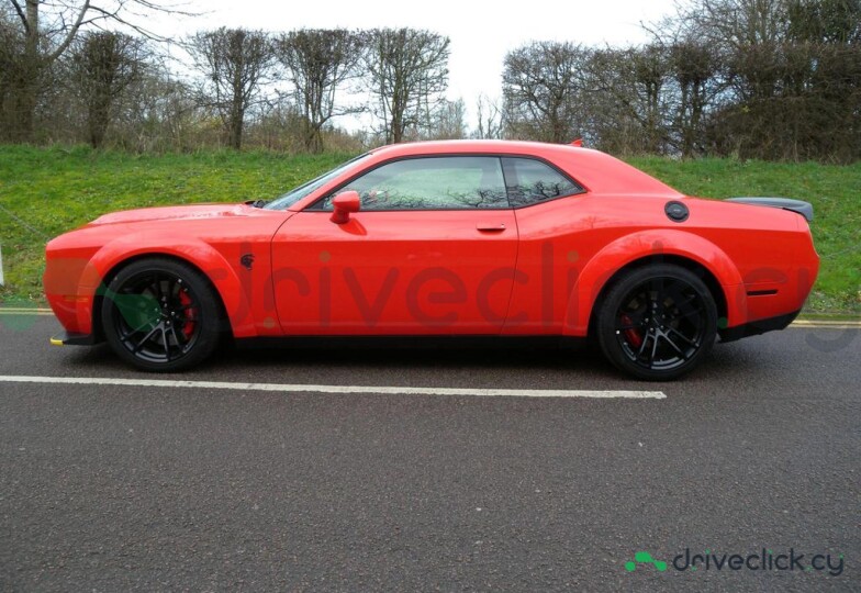 Dodge Challenger Red