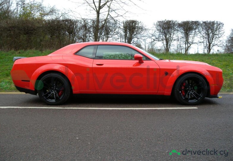 Dodge Challenger Red