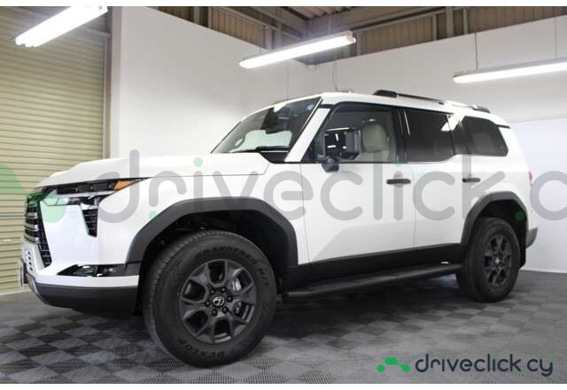 Lexus GX White