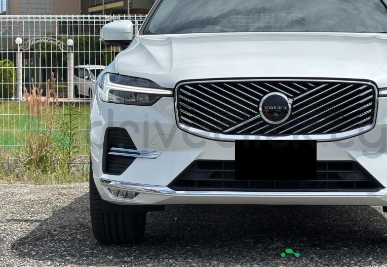 Volvo XC60 White