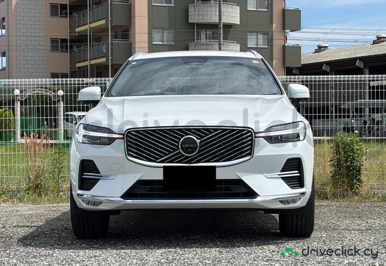 Volvo XC60 White