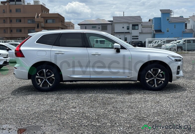 Volvo XC60 White