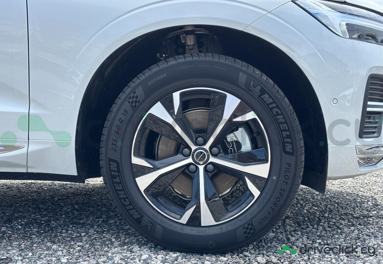 Volvo XC60 White