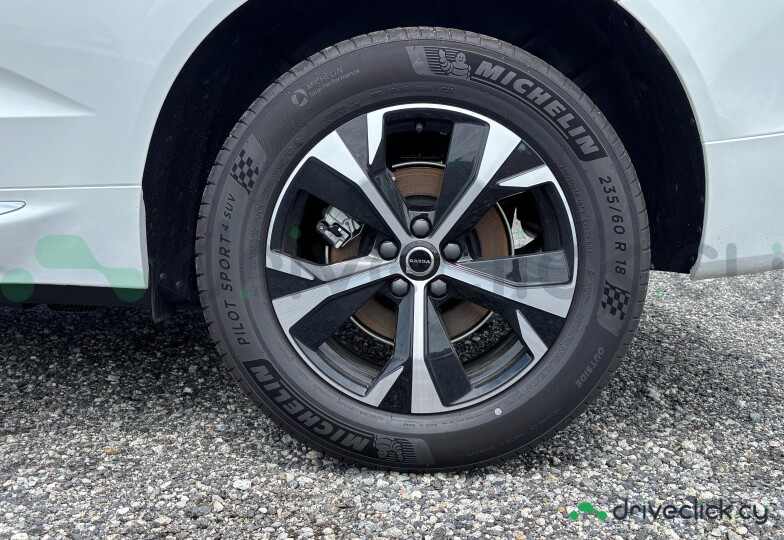 Volvo XC60 White