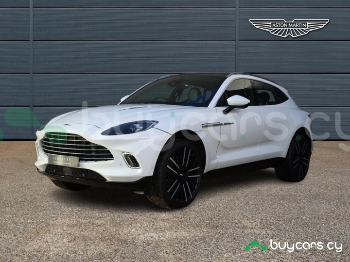 Aston Martin DBX Белый