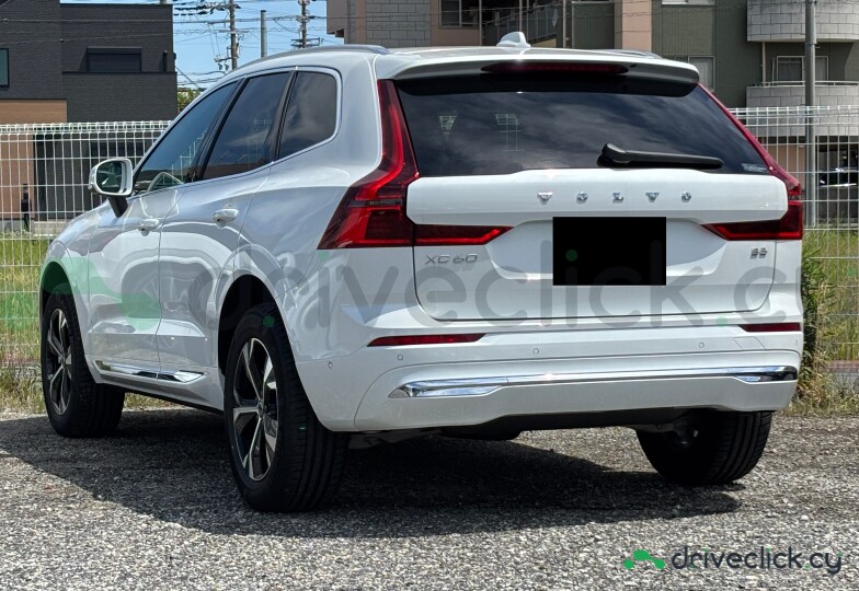 Volvo XC60 White