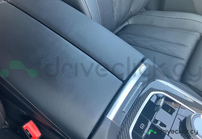 BMW X7 Black