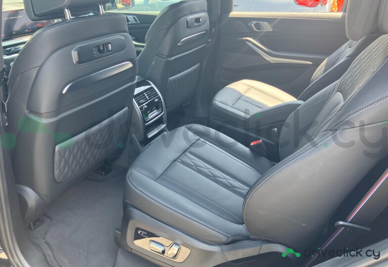 BMW X7 Black