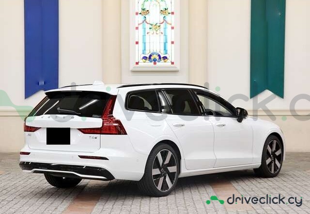 Volvo V60 White