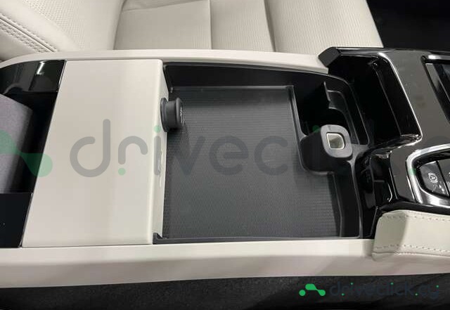 Volvo V60 White