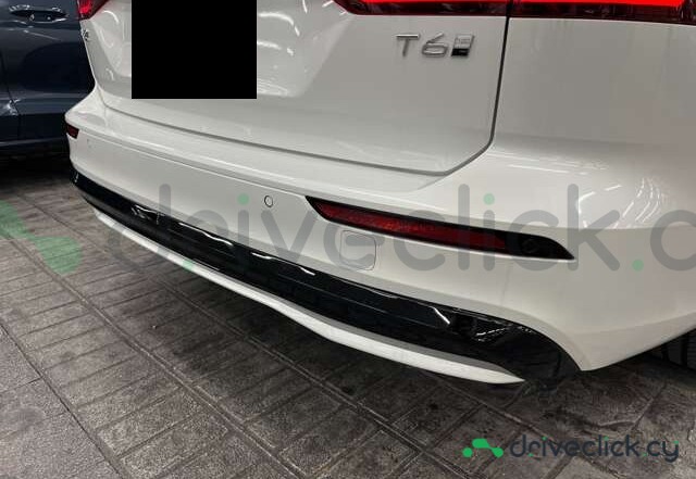 Volvo V60 White