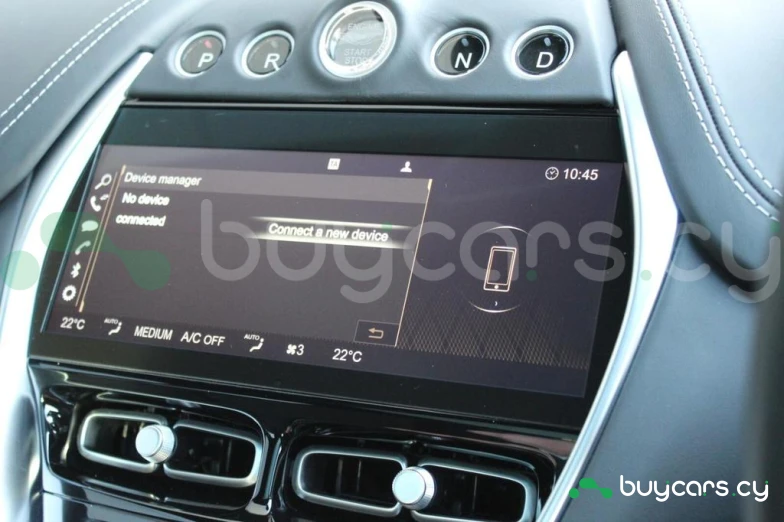 Aston Martin DBX Белый