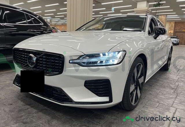 Volvo V60 White