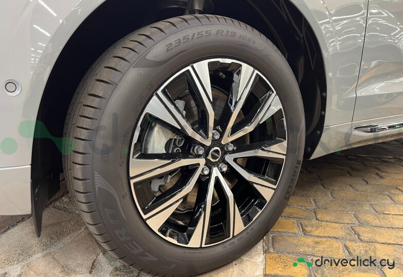 Volvo XC60 Grey