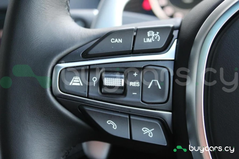 Aston Martin DBX Белый