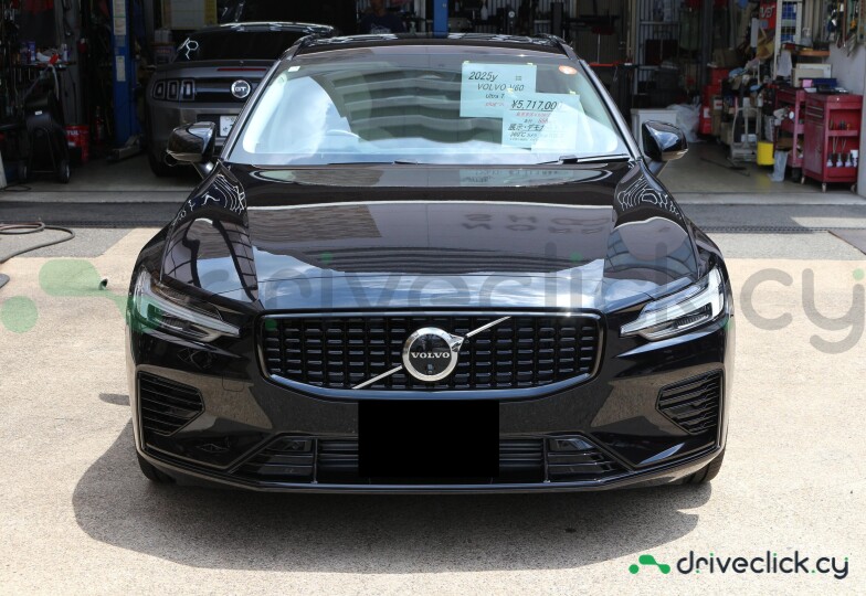 Volvo V60 Black