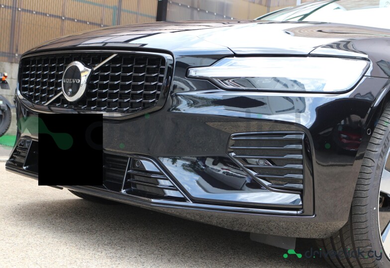 Volvo V60 Black