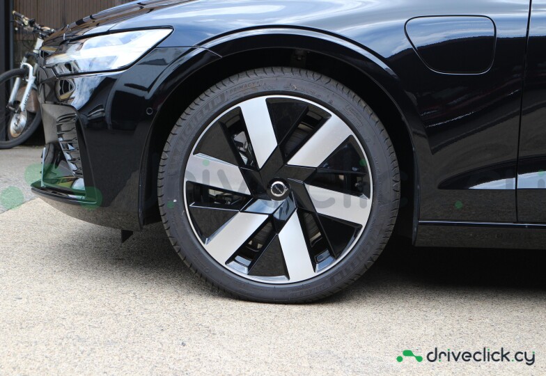 Volvo V60 Black