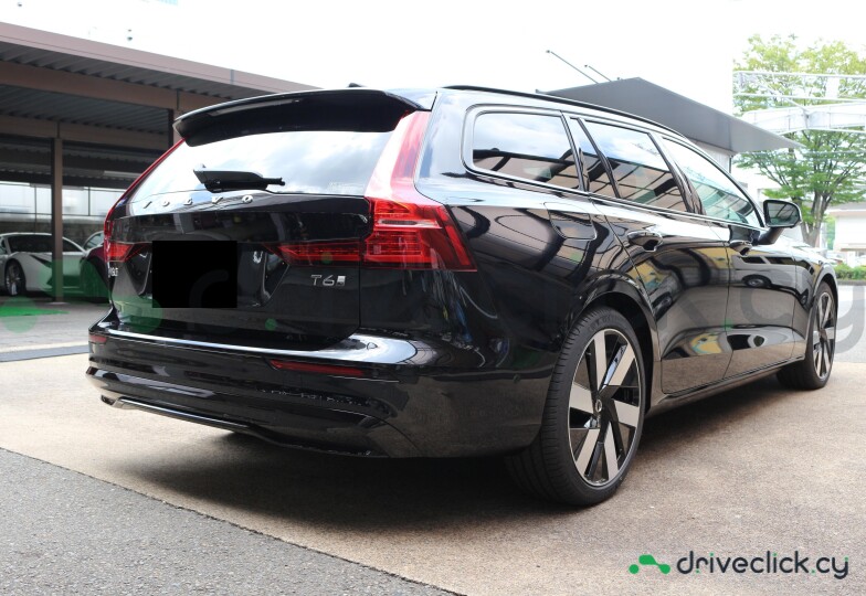 Volvo V60 Black