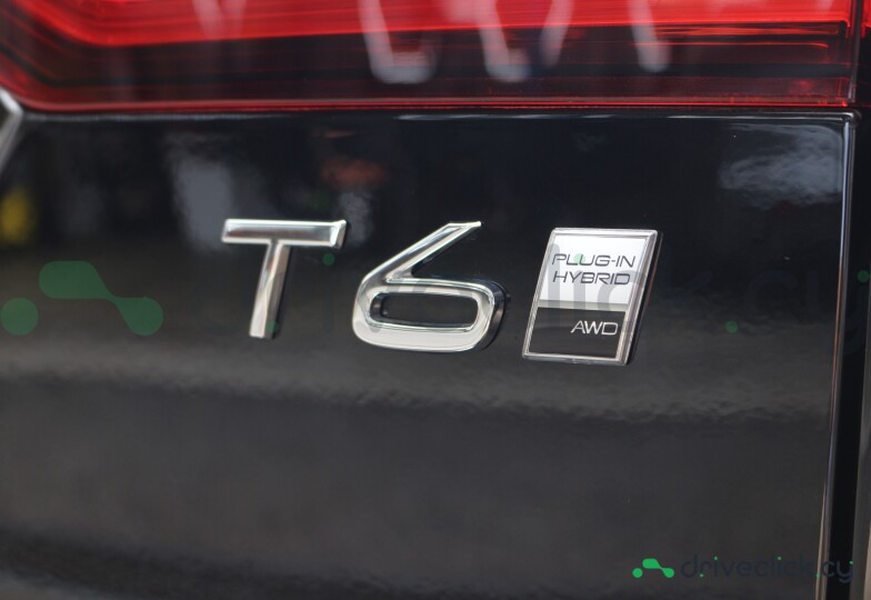 Volvo V60 Black