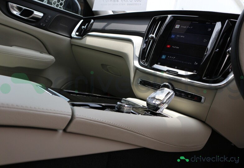 Volvo V60 Black