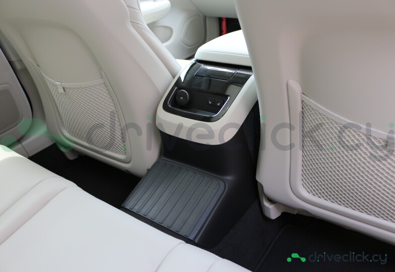 Volvo V60 Black