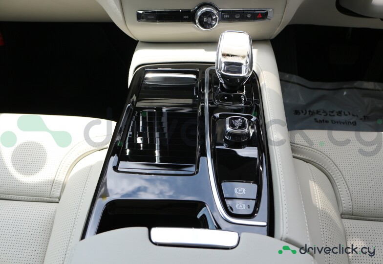 Volvo V60 Black