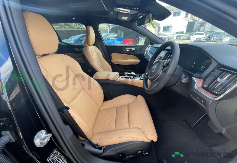 Volvo V60 Black