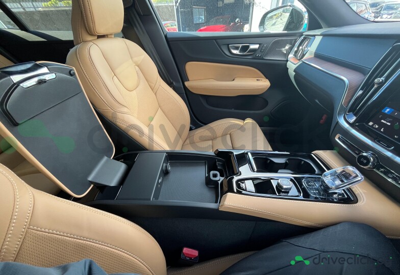 Volvo V60 Black