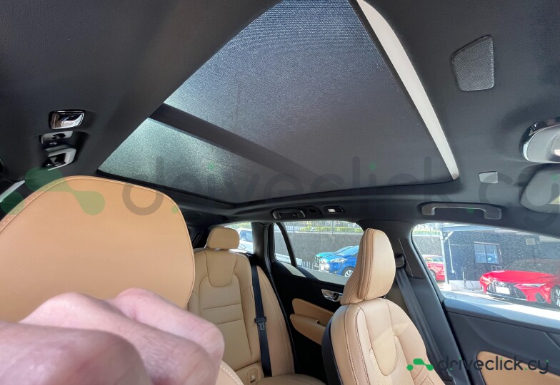 Volvo V60 Black