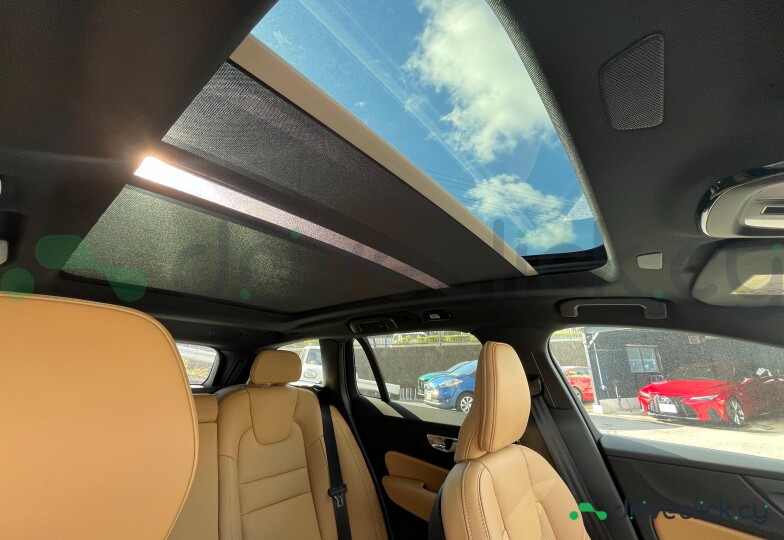 Volvo V60 Black