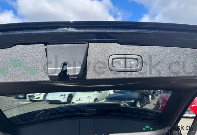 Volvo V60 Black
